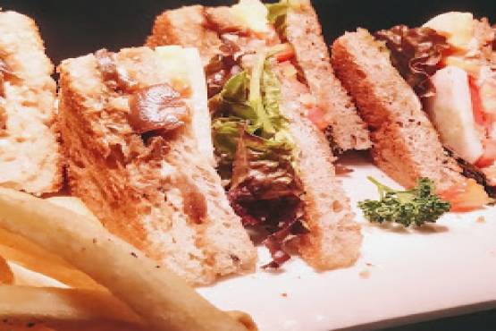 Club Sandwich with French Fry 